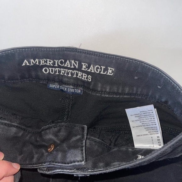 American Eagle Outfitters Women's Black Shorts - Picture 2 of 3